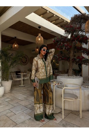 223121 patterned Pants suit