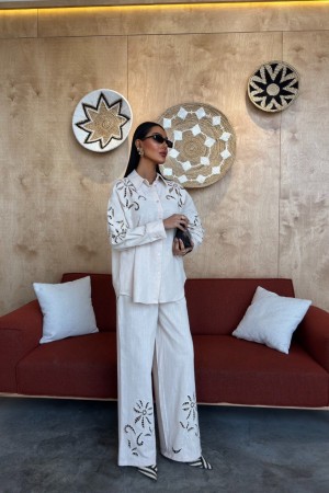 223145 TOPTAN EKRU PANTOLON TAKIM