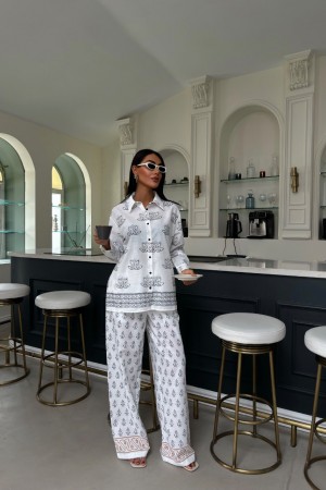 223177 white Pants suit