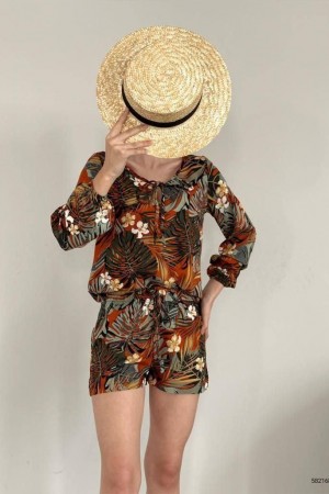 223648 patterned Shorts suit