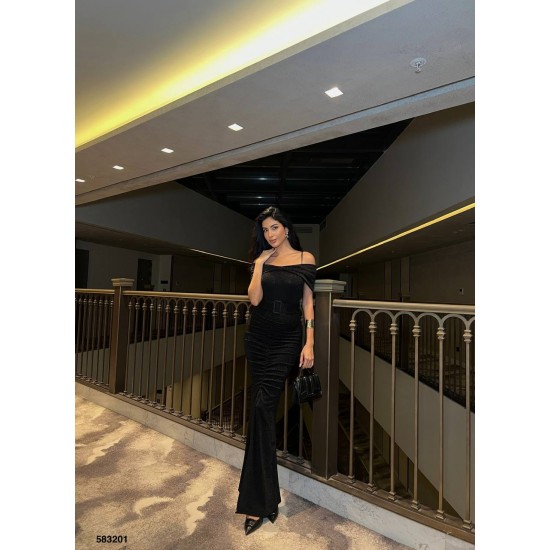 223879 black Evening dress