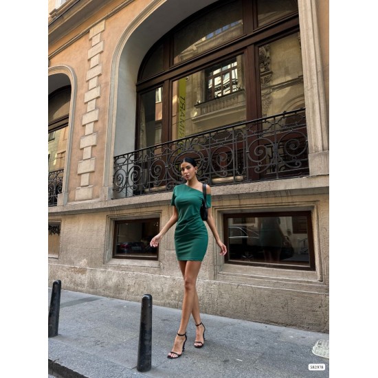 223884 TOPTAN ZÜMRÜT YEŞİL ELBİSE