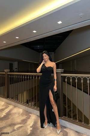 223928 black Evening dress