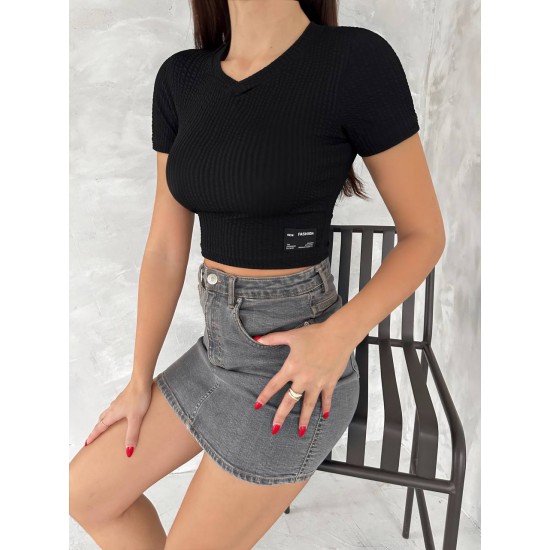 224730 black Crop