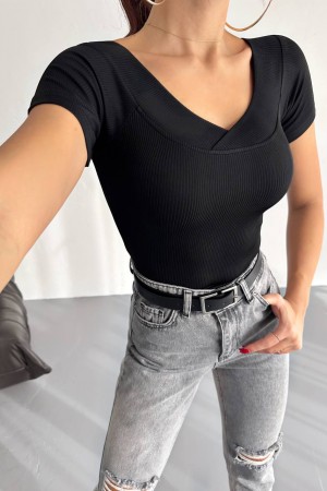 224841 black Crop