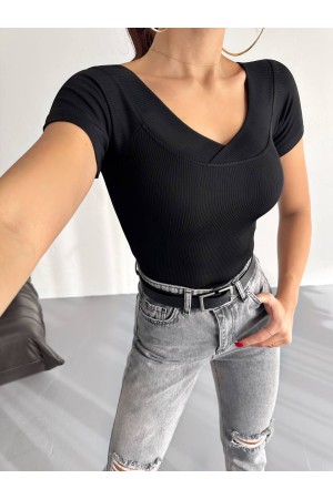 224841 TOPTAN SİYAH CROP