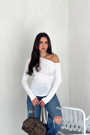 224955 TOPTAN BEYAZ BLUZ