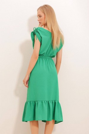 225945 YEŞİL ELBİSE