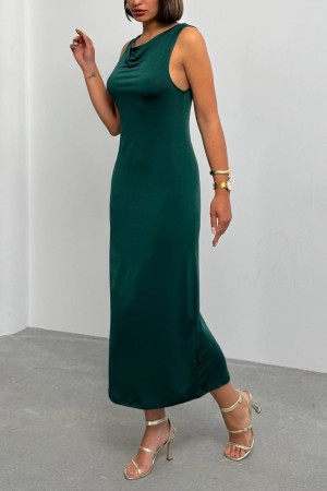 226920 Изумрудно-зеленый ОДЕВАТЬСЯ