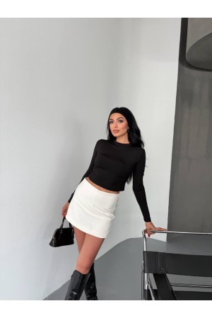 228320 BLACK Crop