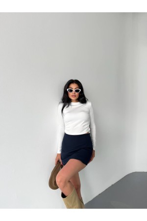 228323 WHITE Crop