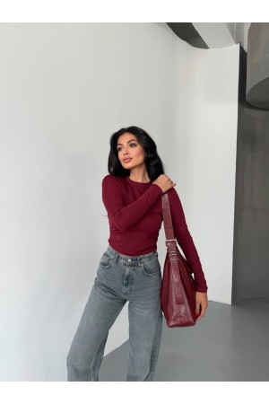 228324 Burgundy Crop