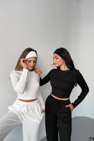 228375 BEYAZ EŞOFMAN TAKIM