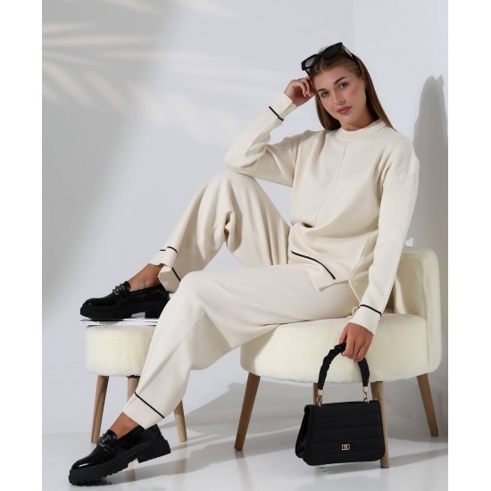 228493 Ecru Trousers