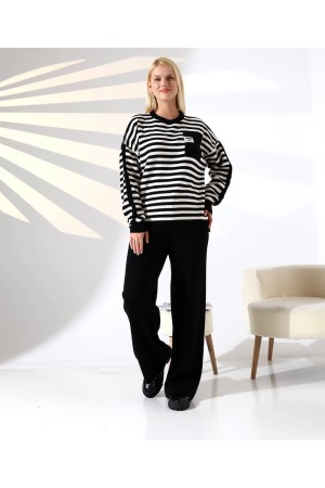 228594 ÇİZGİLİ TAKIM