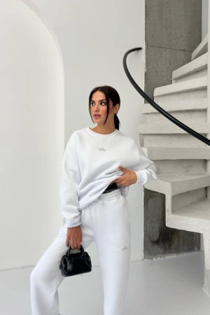 228622 BEYAZ EŞOFMAN TAKIM