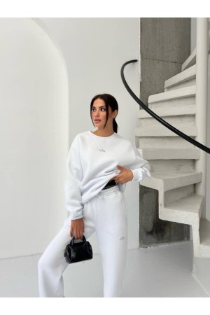 228622 BEYAZ EŞOFMAN TAKIM