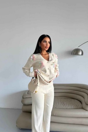 228782 Ecru Trousers