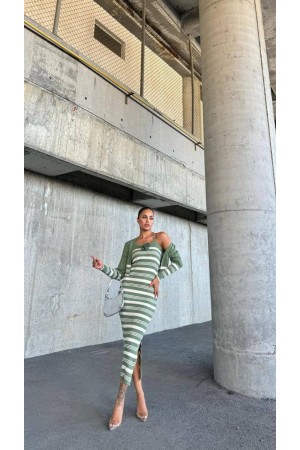 228814 YEŞİL ELBİSE