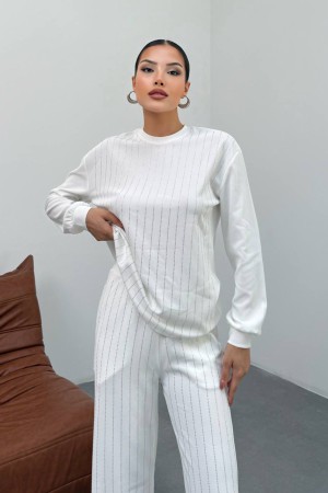 228919 BEYAZ EŞOFMAN TAKIM