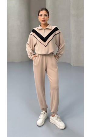 229150 KREM EŞOFMAN TAKIM