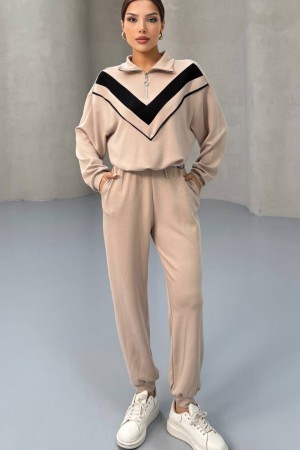 229150 KREM EŞOFMAN TAKIM