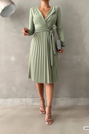 229978 SU YEŞİL ELBİSE