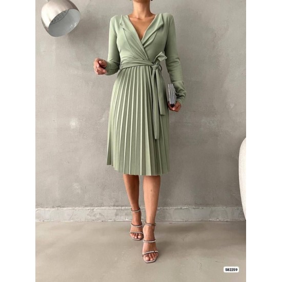 229978 SU YEŞİL ELBİSE