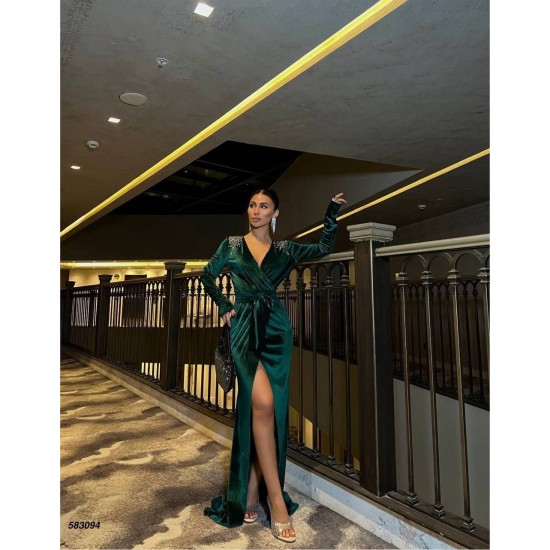 230048 "Emerald green" "Evening dress"