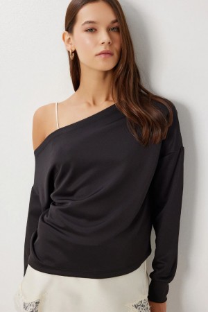 230759 BLACK BLOUSE
