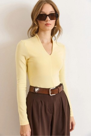 230761 YELLOW BLOUSE