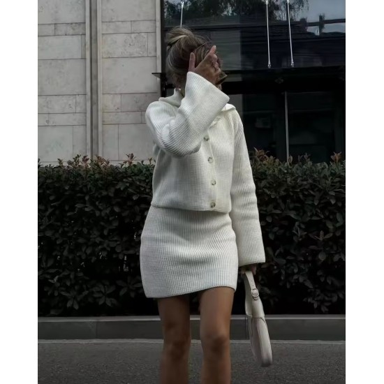 230808 BEIGE "Skirt team"