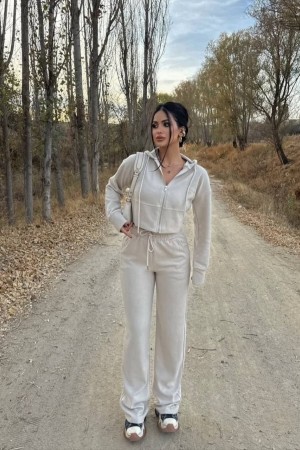 231254 EKRU EŞOFMAN TAKIM