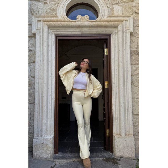 231542 SARI EŞOFMAN TAKIM