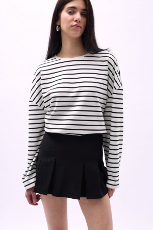 F44423646478519 BLACK SKIRT