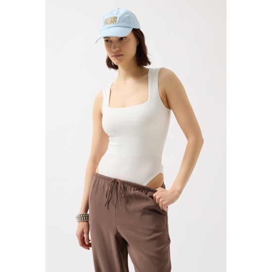 F44678338937015 WHITE GENEL