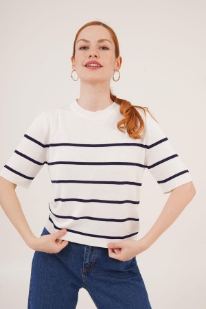 H6613-BEYAZ-LACİVERT-STD BEYAZ BLUZ