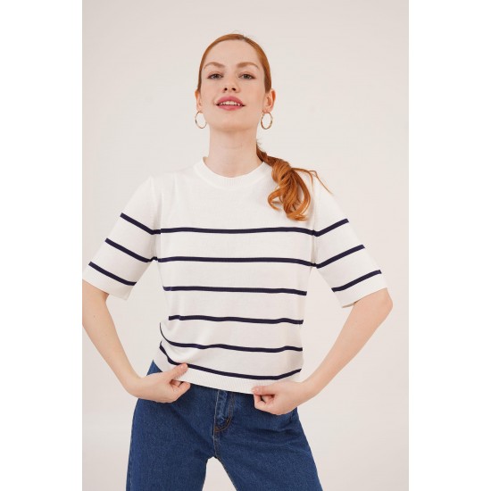 H6613-BEYAZ-LACİVERT-STD BEYAZ BLUZ