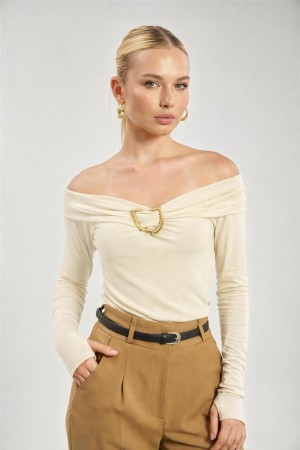 BOAT NECK BUCKLE DETAIL BLOUSE 188578