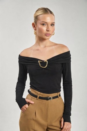 BOAT NECK BUCKLE DETAIL BLOUSE 188576