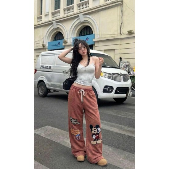 185335 TILE "Tracksuits six"