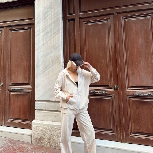 175571 TOPTAN BEJ EŞOFMAN TAKIM 175571 TOPTAN BEJ EŞOFMAN TAKIM toptan bayan giyim