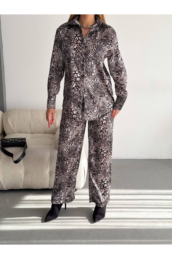 205408 patterned Pants suit