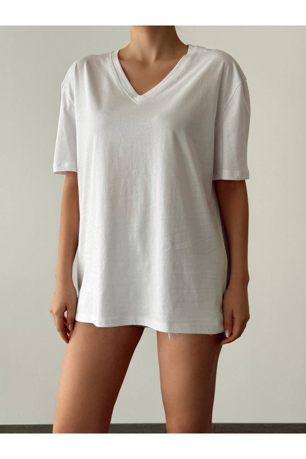 208596 white T shirts