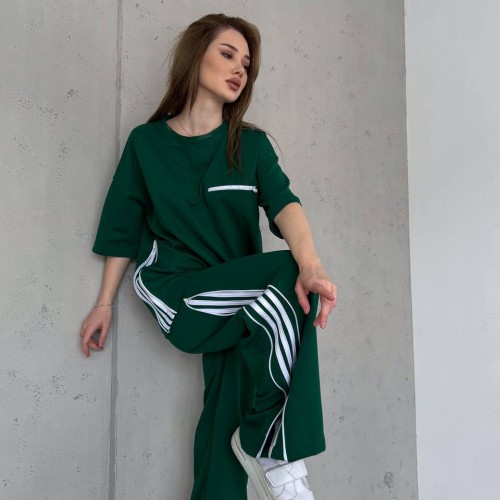 209909 TOPTAN ZÜMRÜT YEŞİL EŞOFMAN TAKIM 209909 TOPTAN ZÜMRÜT YEŞİL EŞOFMAN TAKIM toptan bayan giyim