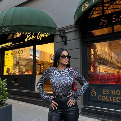 220112 TOPTAN LEOPAR BLUZ toptan bayan giyim