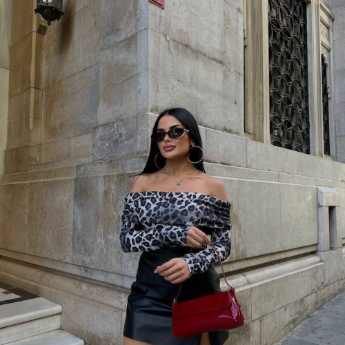 220122 TOPTAN LEOPAR BLUZ toptan bayan giyim