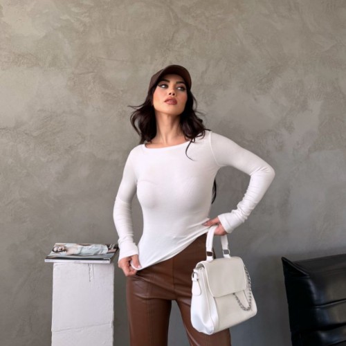 220547 TOPTAN BEYAZ BLUZ 220547 TOPTAN BEYAZ BLUZ toptan bayan giyim